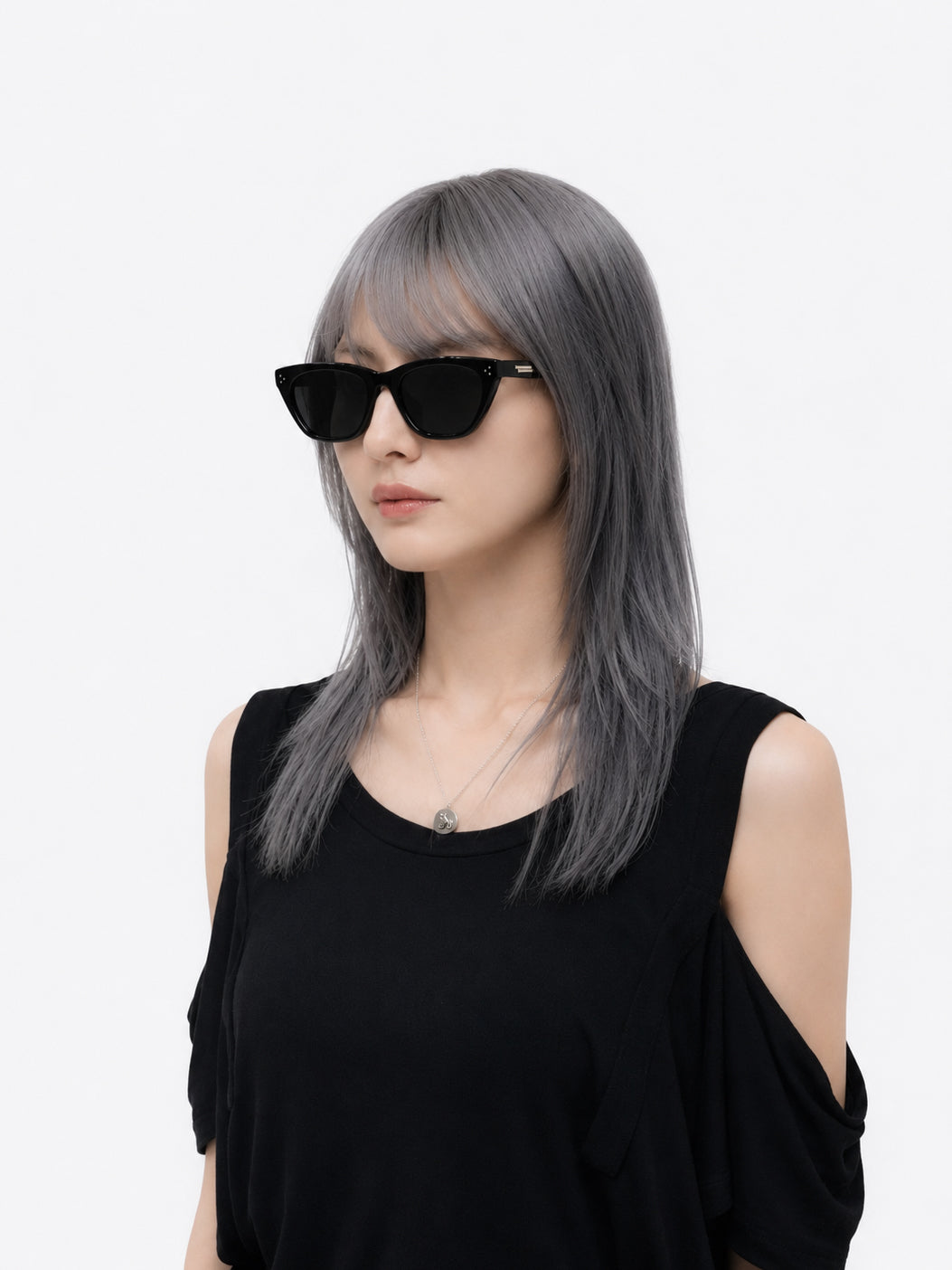 aura (black & silver)