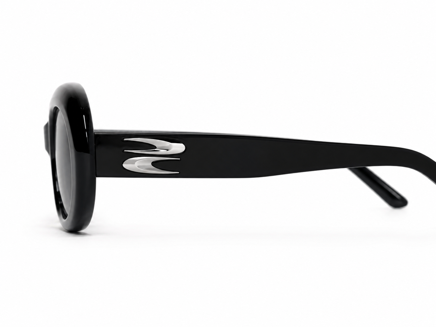 not moon(black)